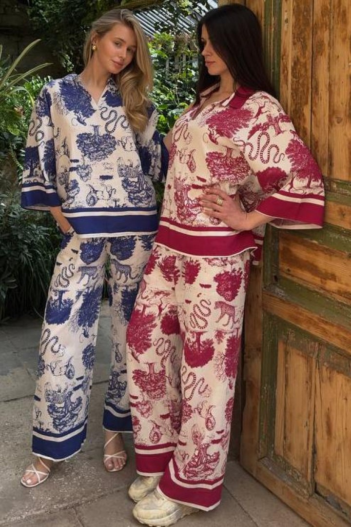 Костюм с ярким принтом  SOL-3047A800