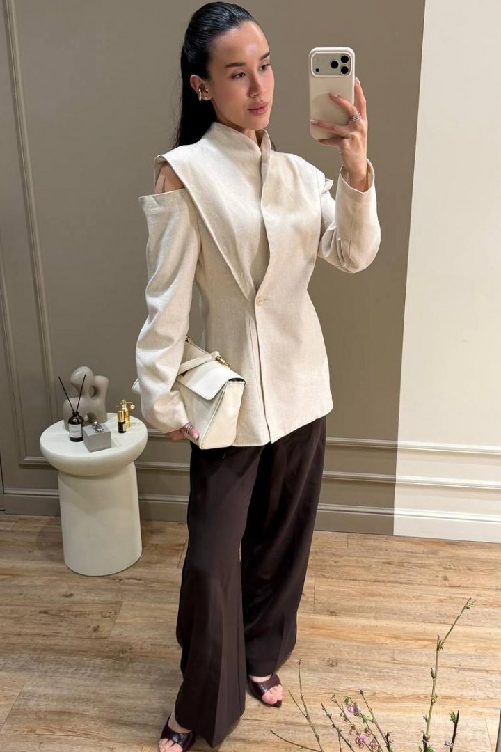 Жакет для стильного образу AM-3340A700 