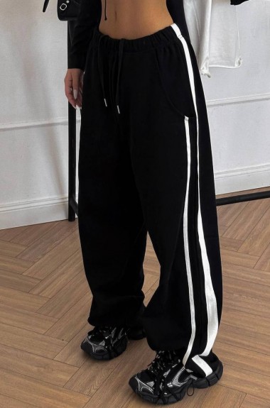 Спортивные брюки с лампасами DMP-A289A250