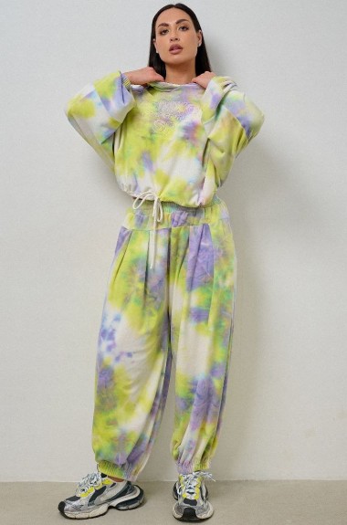 Яркий костюм IS-232A900 Яркий костюм IS-232A900