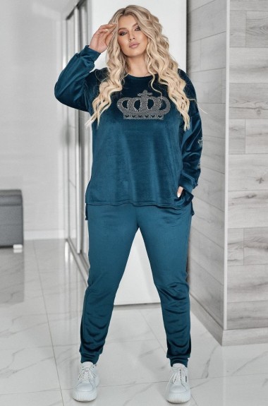 Велюровий костюм зі стразами VOJ-336A750