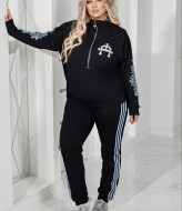 Стильний костюм з аплікацією VOJ-340A800