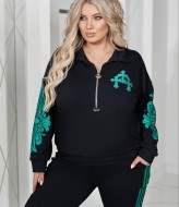 Стильний костюм з аплікацією VOJ-340A800