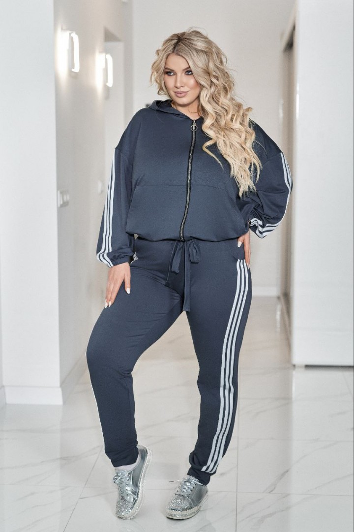 Стильний костюм з написом по спинці VOJ-342A850