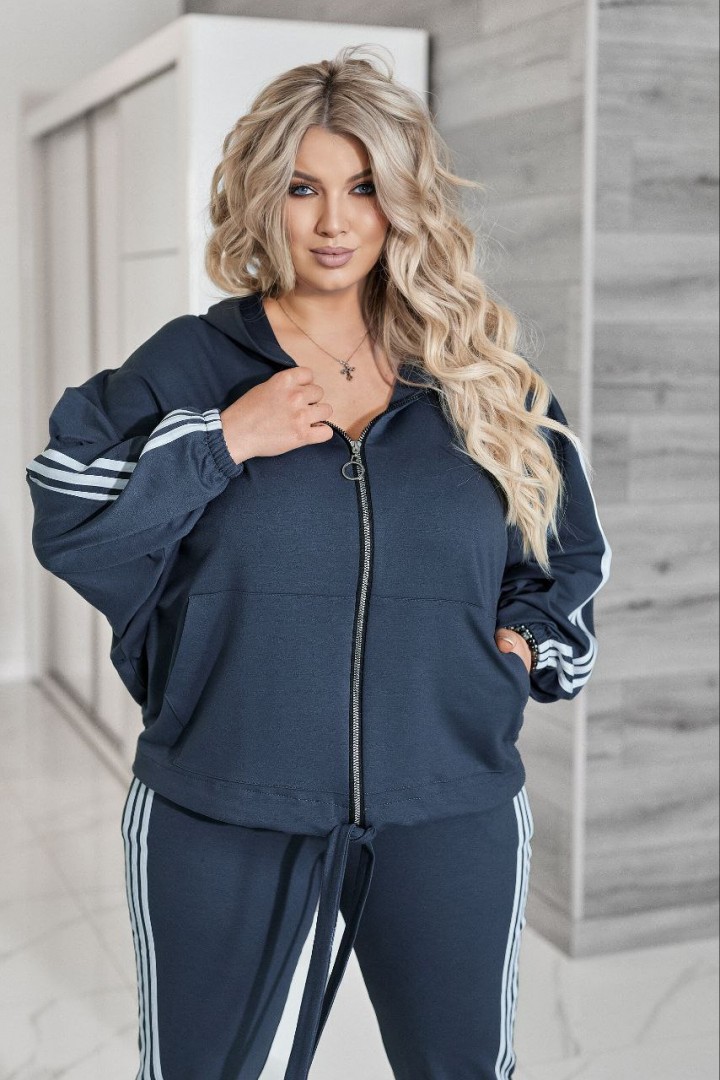 Стильний костюм з написом по спинці VOJ-342A850