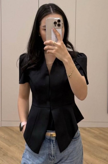 Жіночий елегантний жакет INNA-591A620