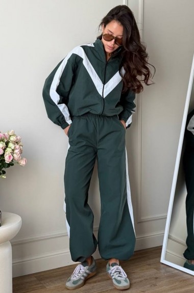 Спортивный костюм из плащевки INNA-593A780 Спортивный костюм из плащевки INNA-593A780