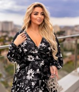 Платье с глубоким декольте EY-656A21B24