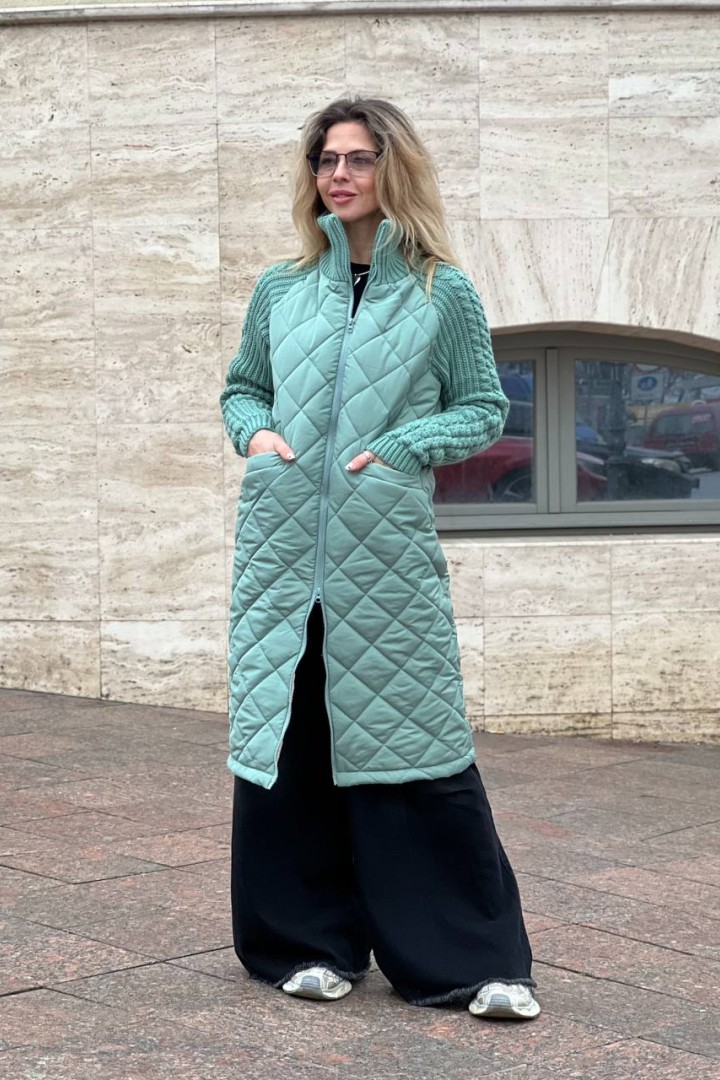 Пальто с вязаными рукавами LIS-0508A1290B1350