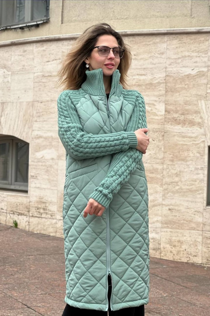 Пальто с вязаными рукавами LIS-0508A1290B1350