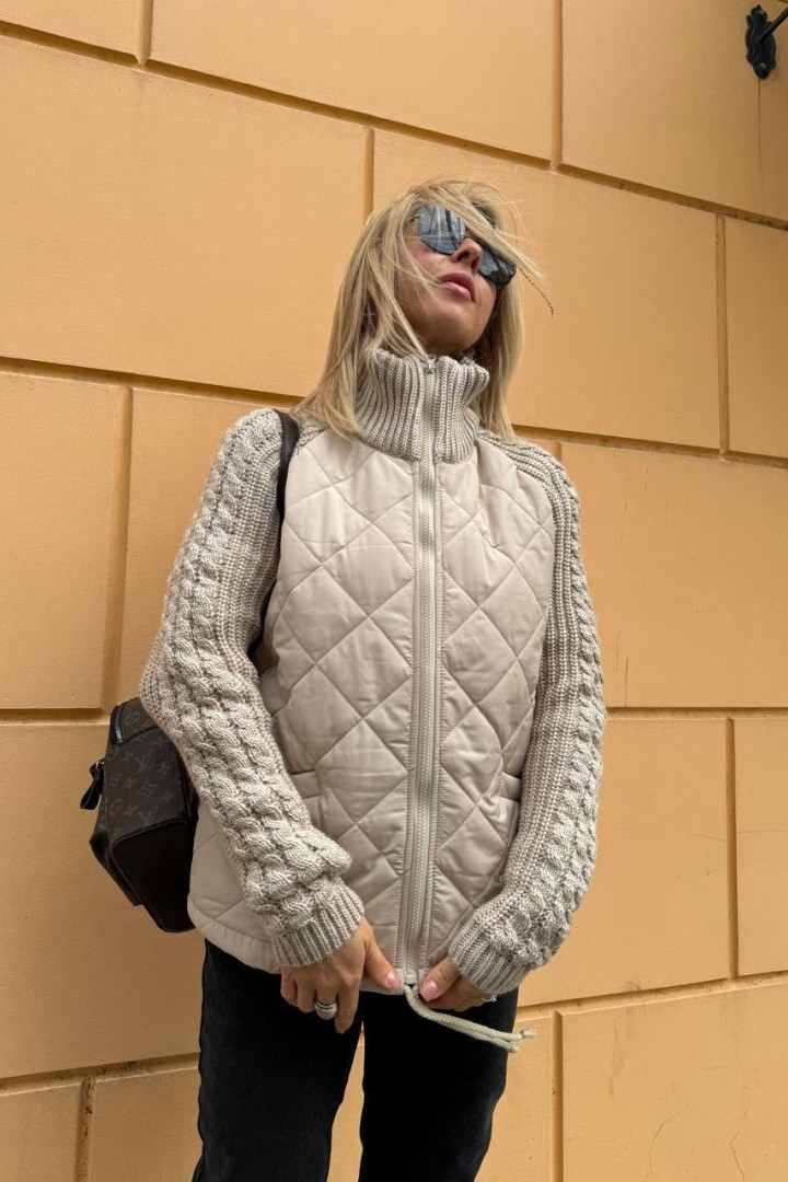 Куртка з в'язаними рукавами LIS-1001A1050