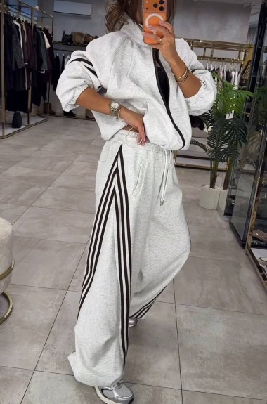 Вільний спортивний костюм AP-1135A1000