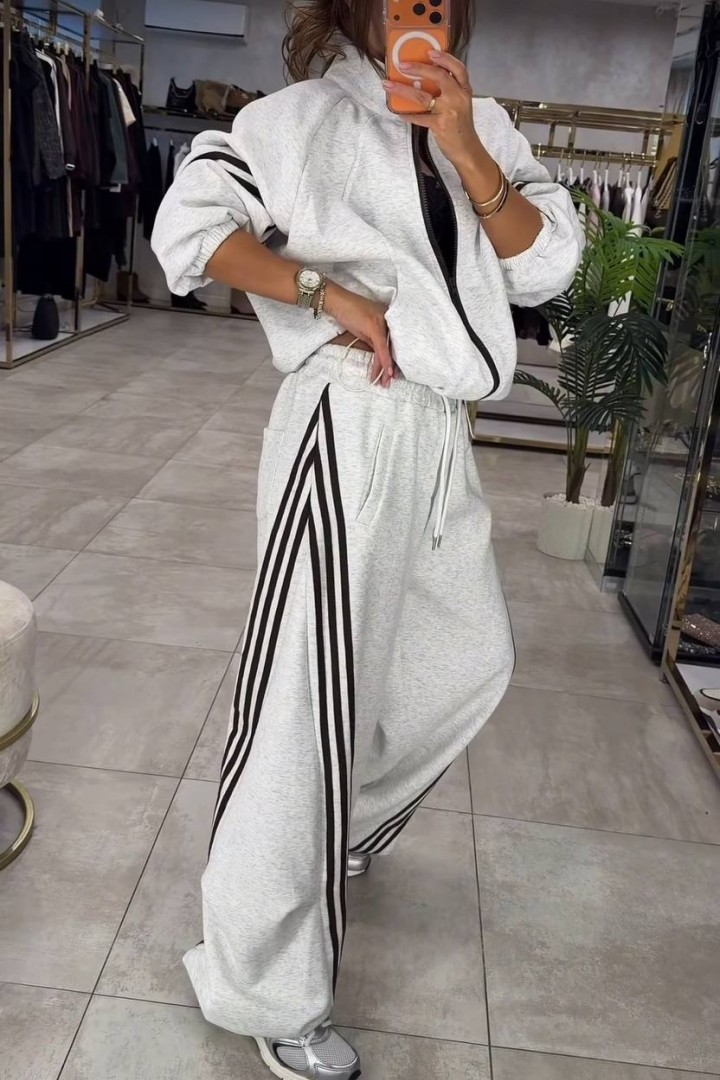 Вільний спортивний костюм AP-1135A1000