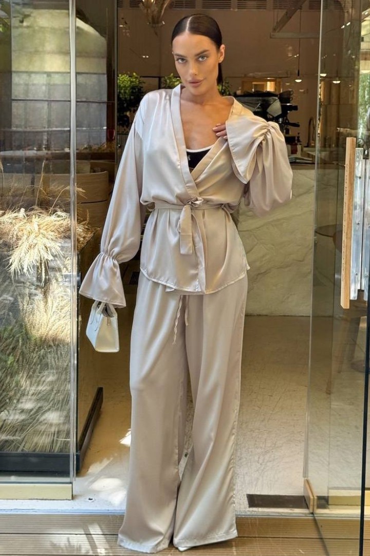 Костюм сорочка-кімоно і вільні штани RVA-429A700