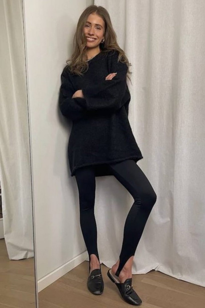 Чорні легінси зі штрипками STC-228A300