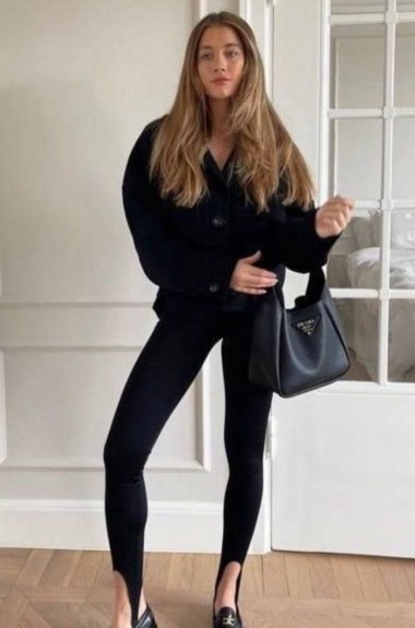 Чорні легінси зі штрипками STC-228A300 Чорні легінси зі штрипками STC-228A300