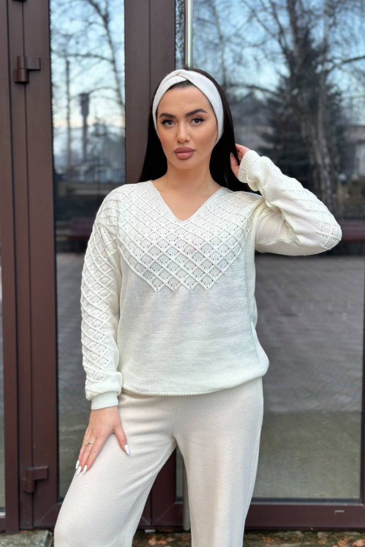 Тоненький светрик IND-5070A600