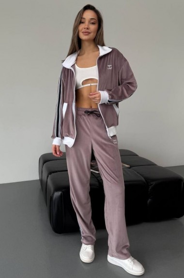 Велюровый костюм с лампасами SNV-10127A700