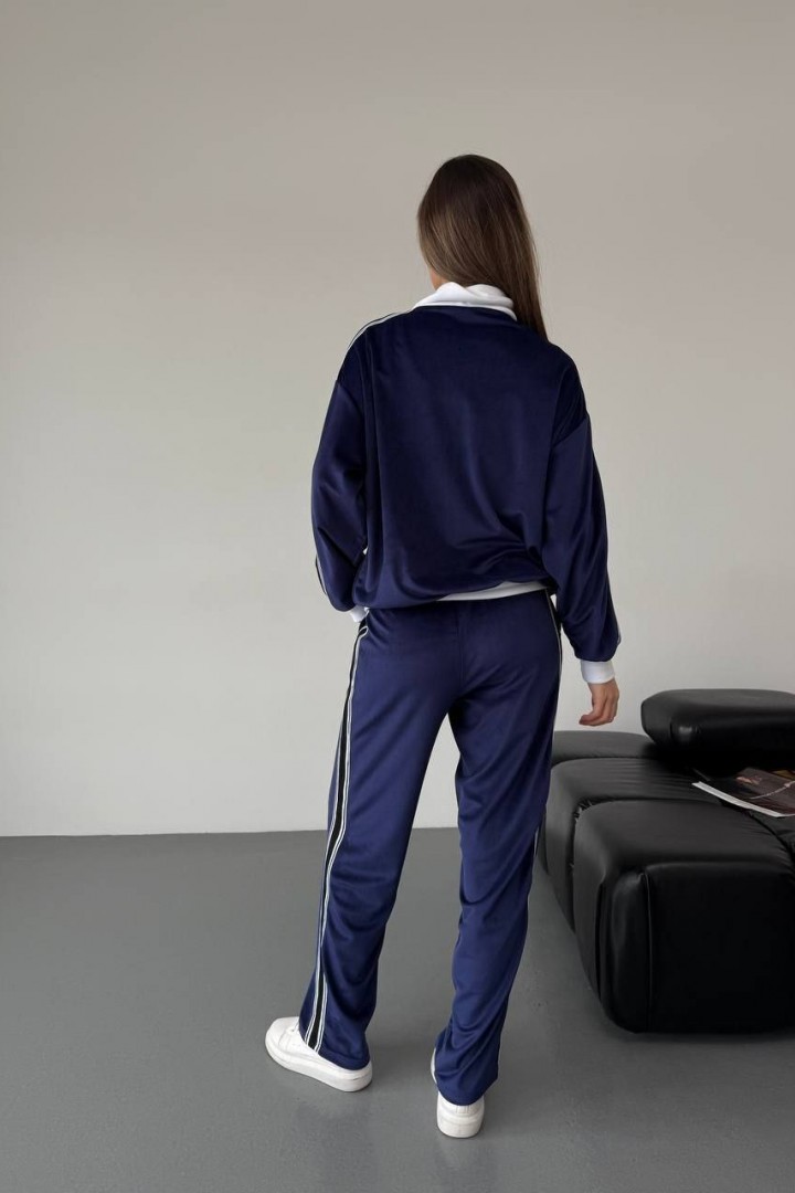 Велюровый костюм с лампасами SNV-10127A700