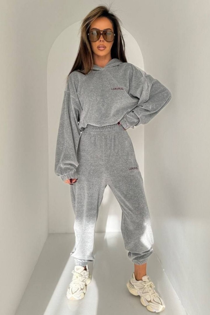 Спортивный велюровый костюм SNV-10130A680