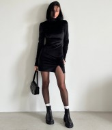 Велюровое платье BLO-836A370