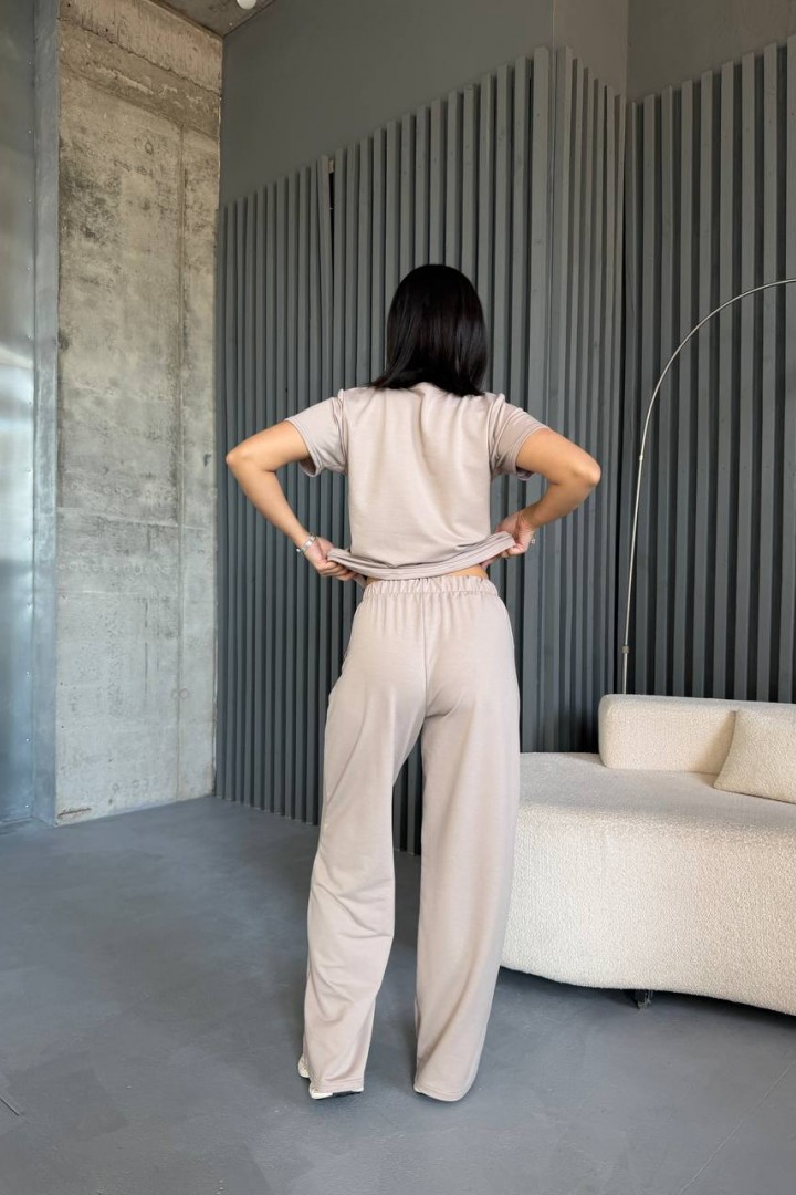 Костюм для прогулок AVB-135A590