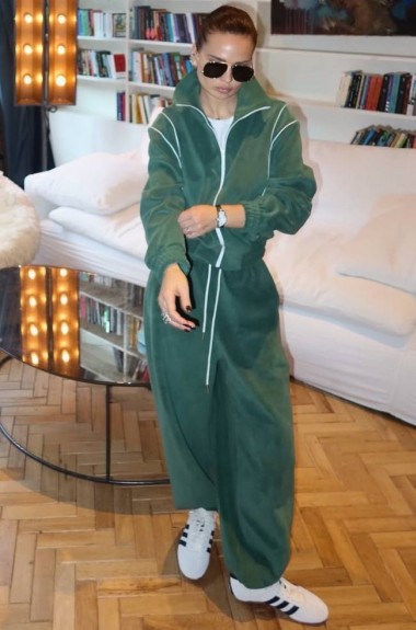 Спортивный костюм IN-934A650 Спортивный костюм IN-934A650