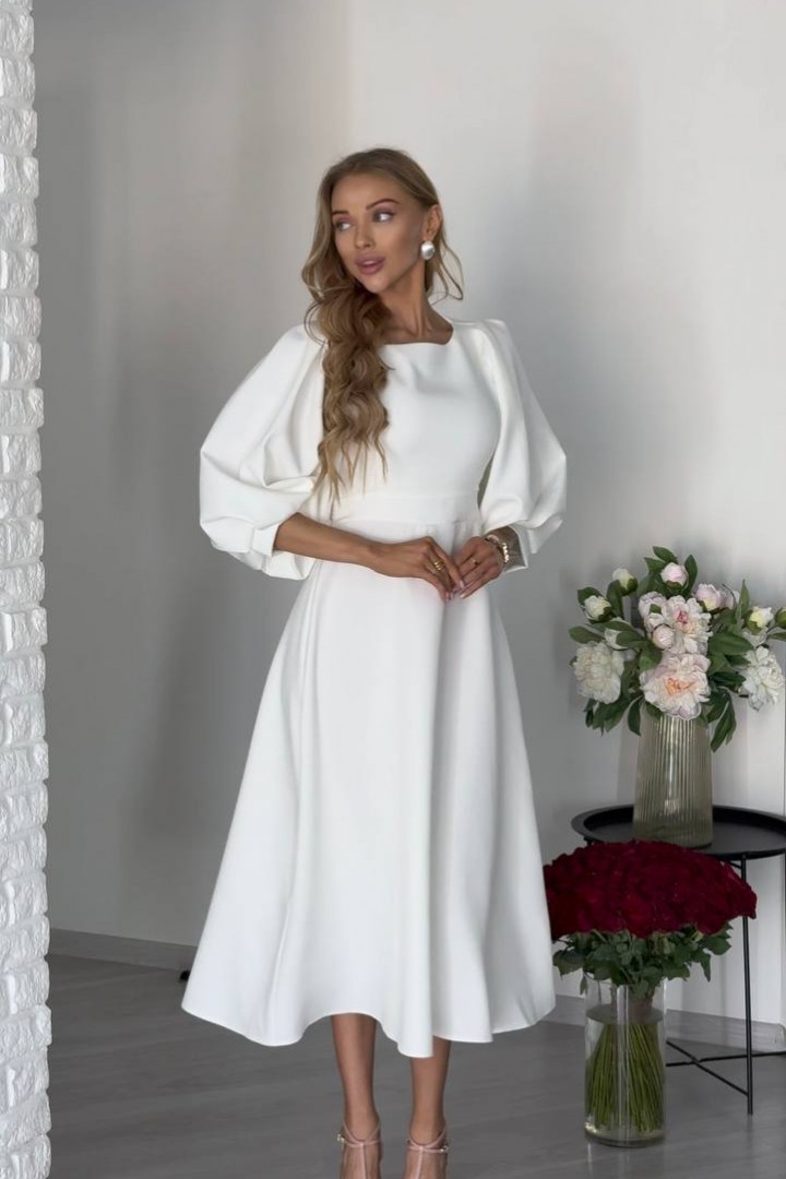 Розкішна сукня з відкритою спіною GIL-021A810