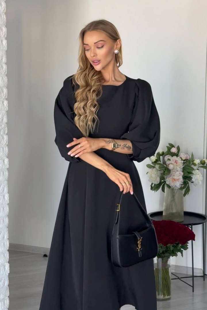 Розкішна сукня з відкритою спіною GIL-021A810