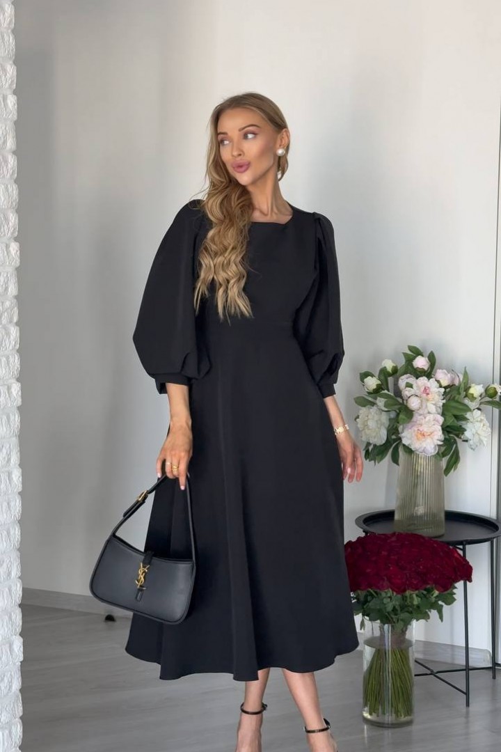 Розкішна сукня з відкритою спіною GIL-021A810