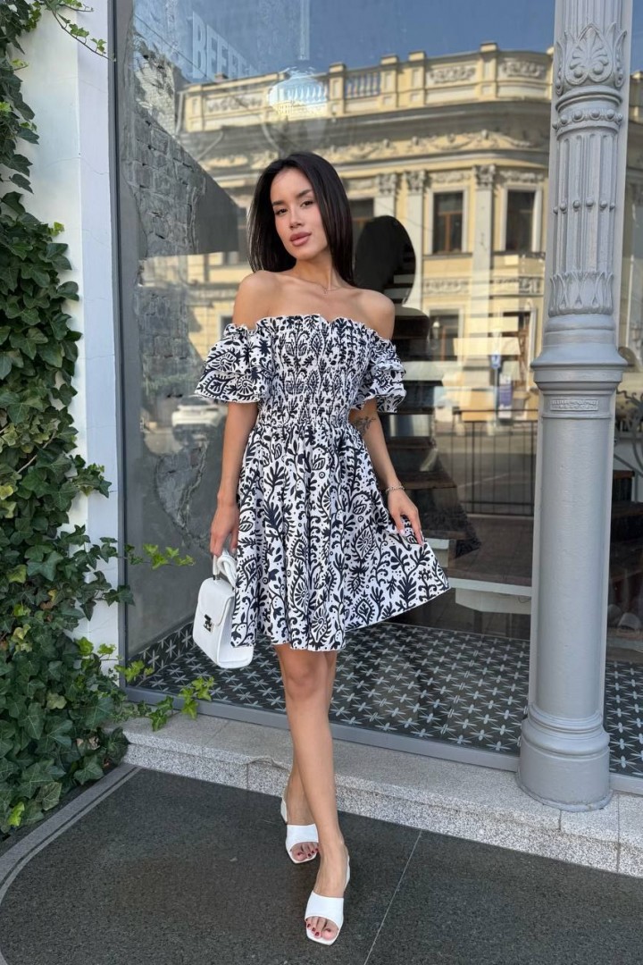 Легкое платье с открытыми плечами MIK-2466A380