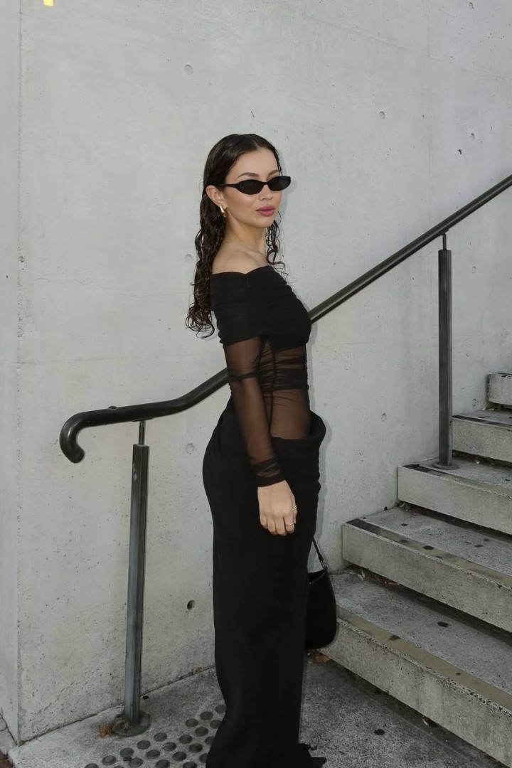 Макси-платье с открытыми плечами LK-359A550