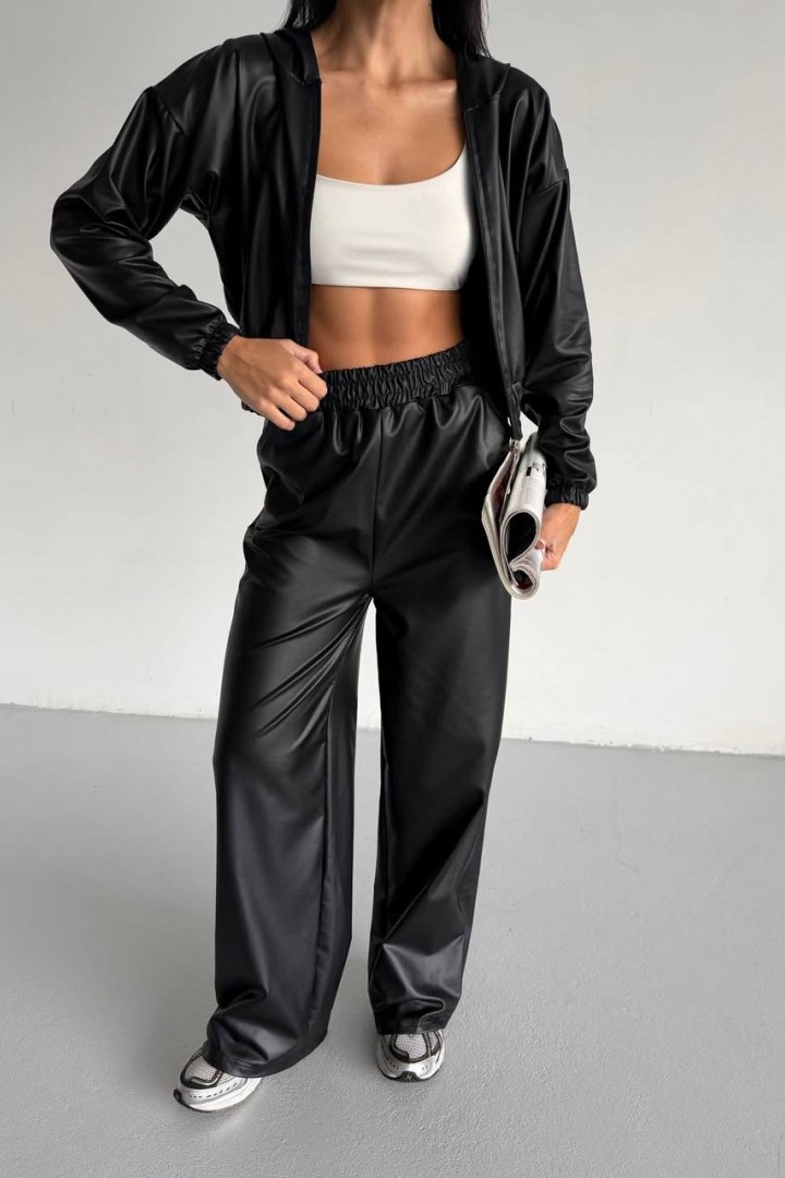 Костюм из экокожи на велюре DMP-R1877A550