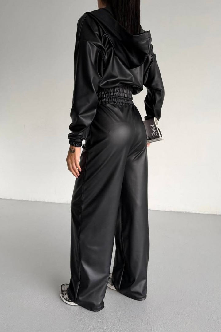 Костюм из экокожи на велюре DMP-R1877A550