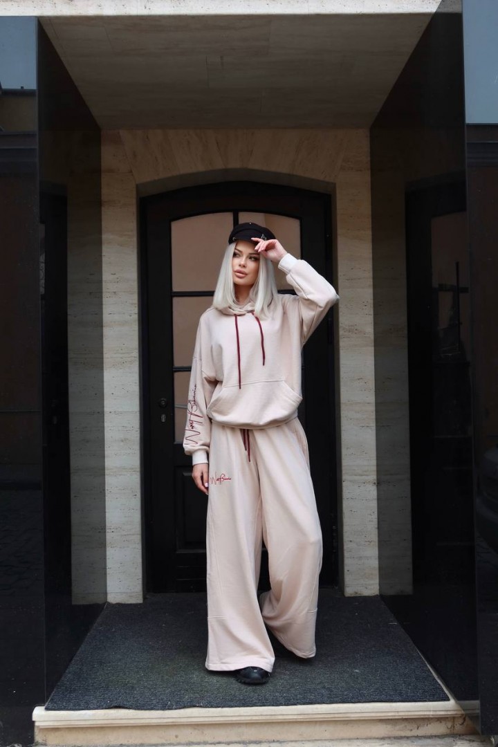 Спортивний костюм з вишивкою EST-8005.1A1490