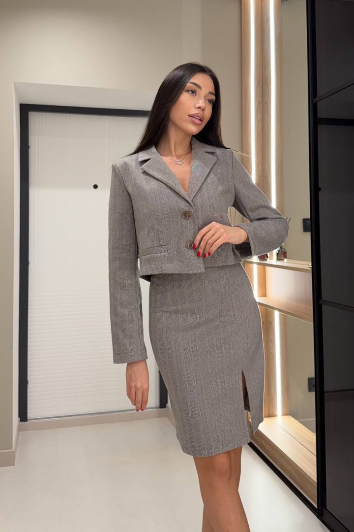 Костюм с укороченным пиджаком и юбкой DAD-247A670