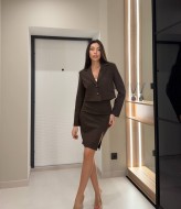 Костюм с укороченным пиджаком и юбкой DAD-247A670