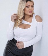 Жіночий лонгслів з відкритим плечем INS-498A450