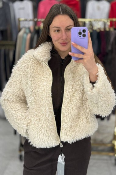 Трендовая куртка баранчик MIK-10046A490