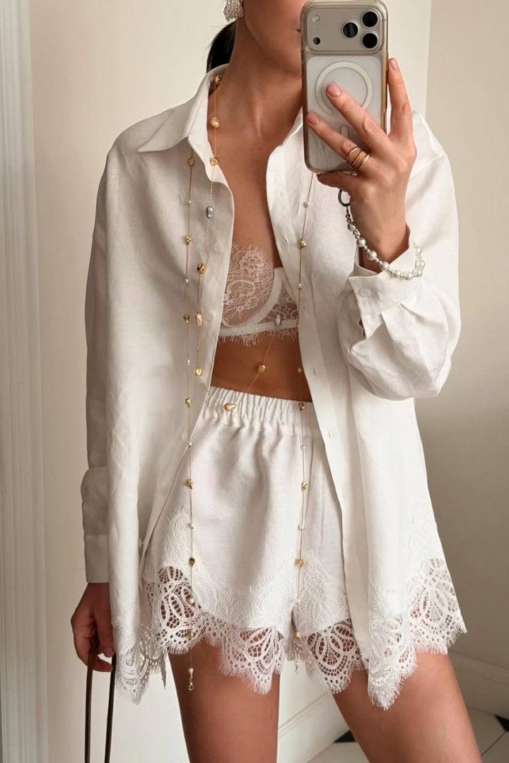 Костюм оригінального крою з мереживом VOL-750A750