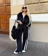 Велюровый костюм с лампасами ME-527A1100 Велюровый костюм с лампасами ME-527A1100