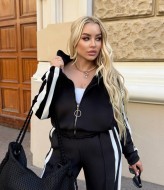 Велюровый костюм с лампасами ME-527A1100 Велюровый костюм с лампасами ME-527A1100