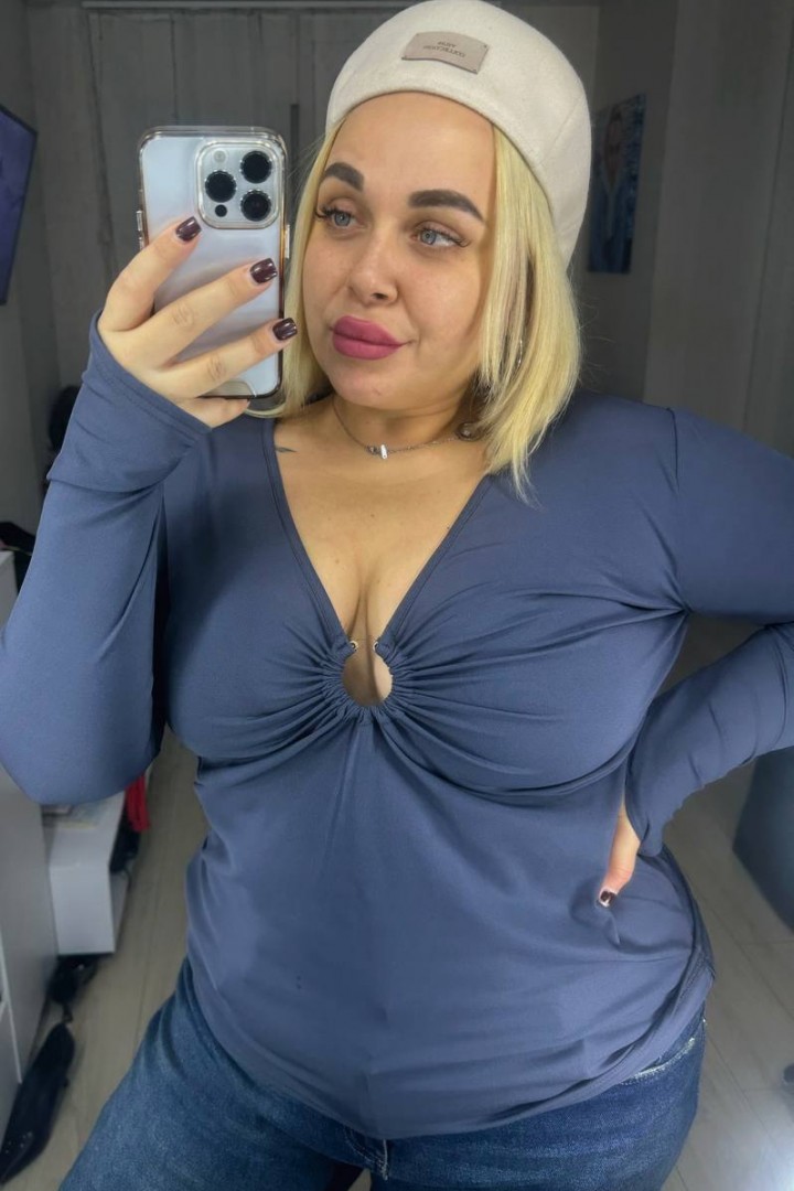 Лонгслив с глубоким декольте YS-2207A390B450