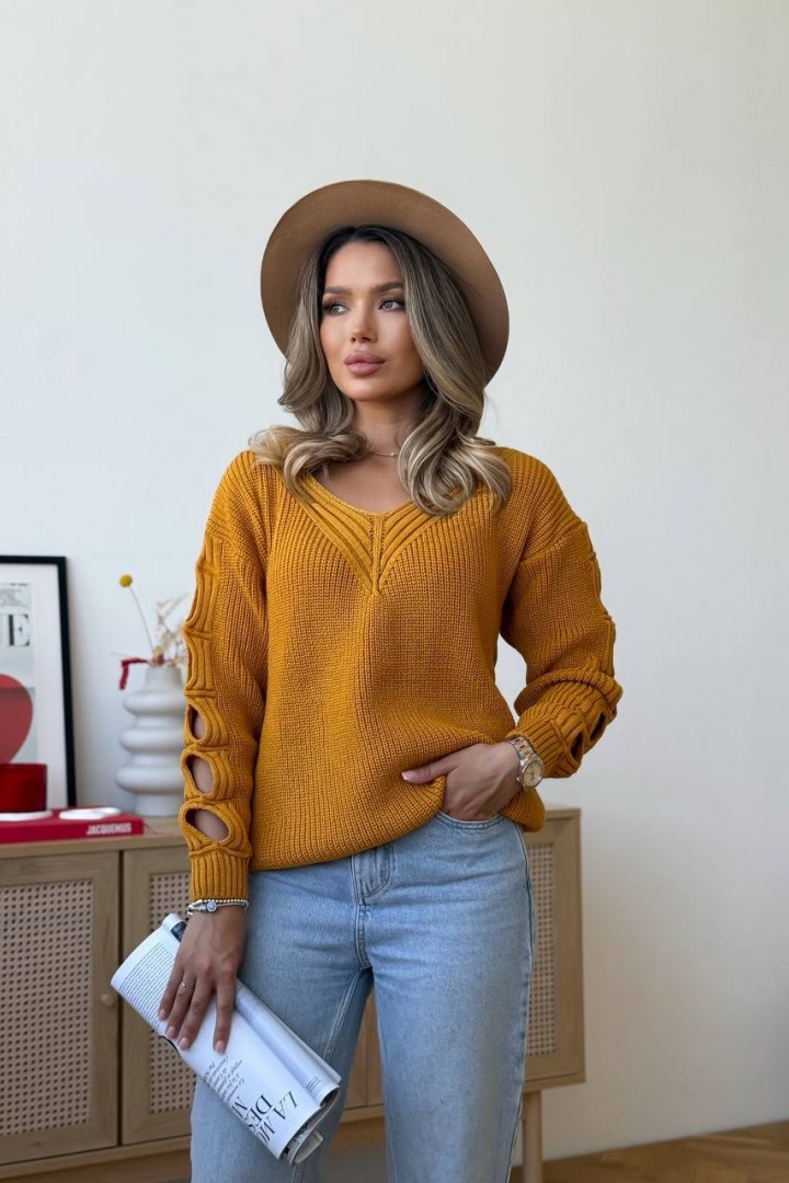 Свитер с разрезами на рукавах IND-5079A530