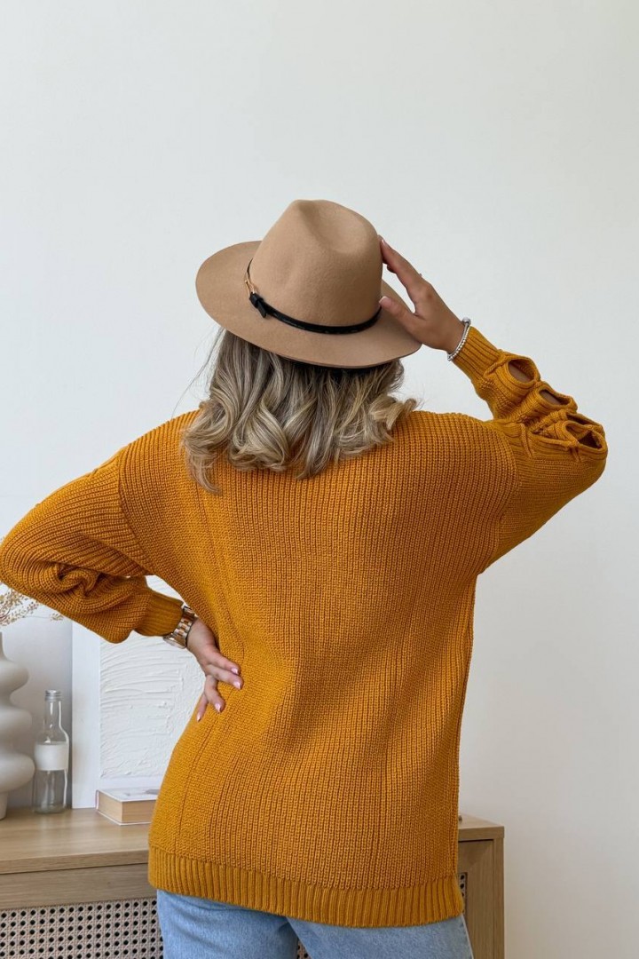 Свитер с разрезами на рукавах IND-5079A530