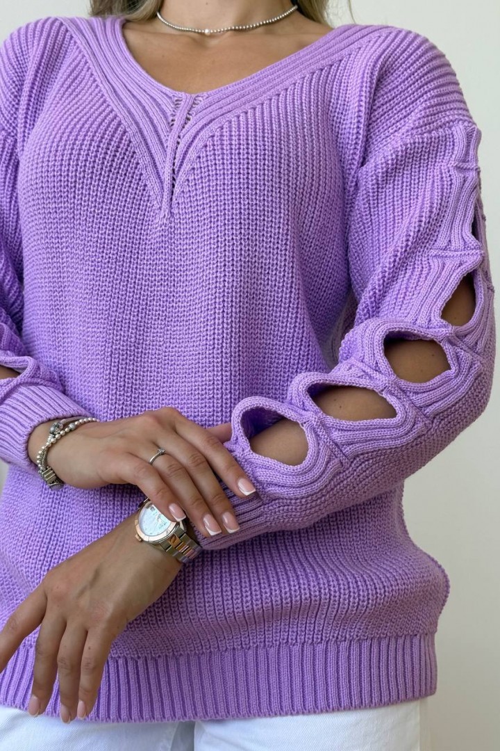 Свитер с разрезами на рукавах IND-5079A530