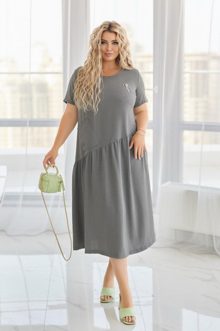 Стильное платье с косой талией и украшением RIL-0527A12