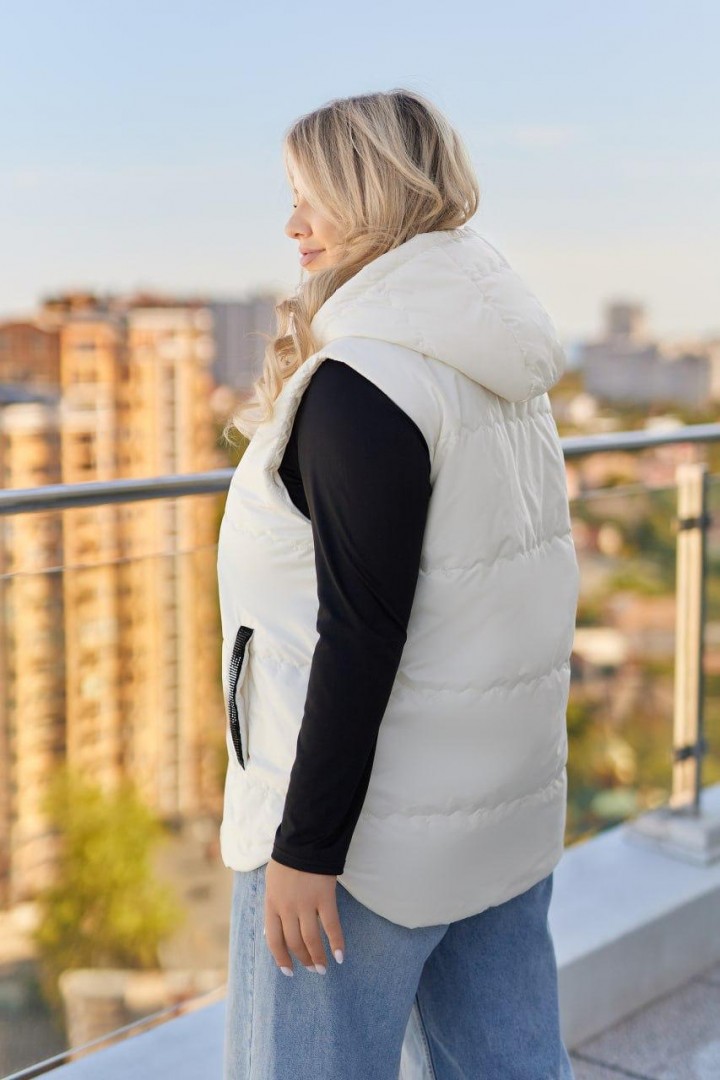 Стильная демисезонная жилетка RIL-0556A18