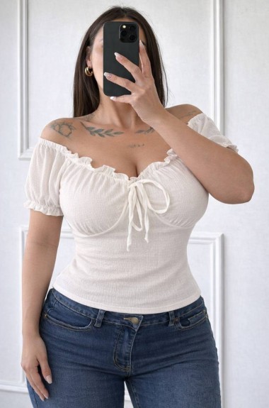 Нежная футболка с декольте INS-504A460