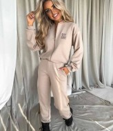 Костюм повседневный женский  IO-791A550 Костюм повседневный женский  IO-791A550